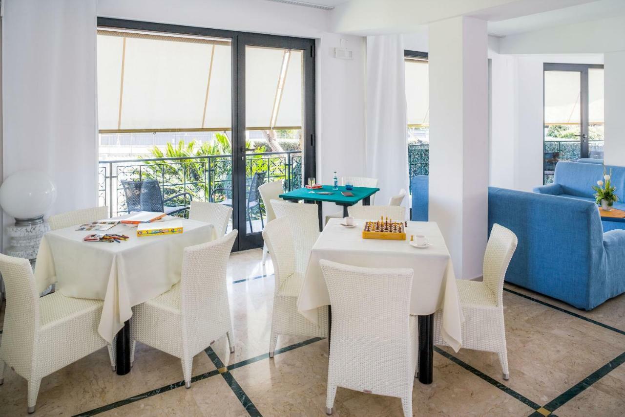 Hotel Villa Teresa Лоано Экстерьер фото